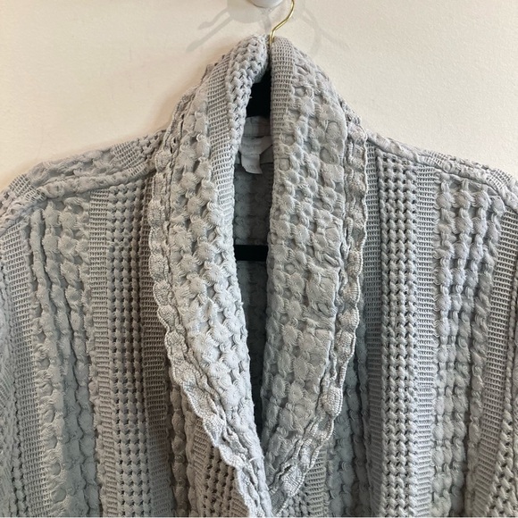 BOUTIQUE THE BAY Sz  L-XL Deep Ornate Waffle Light Grey Pockets Belted Robe - Picture 3 of 8